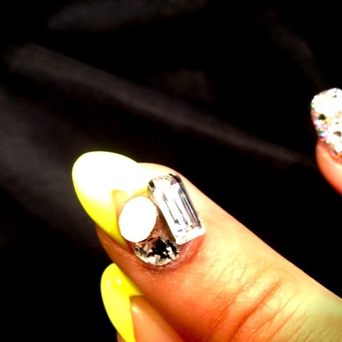 あやまんjapan 公式ブログ 銀座カラーアイズで春先取りネイル Gree