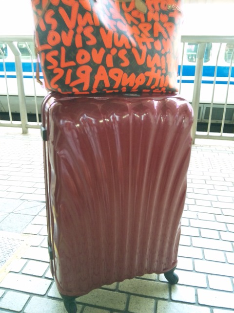岡元あつこ 公式ブログ/スーツケース - GREE